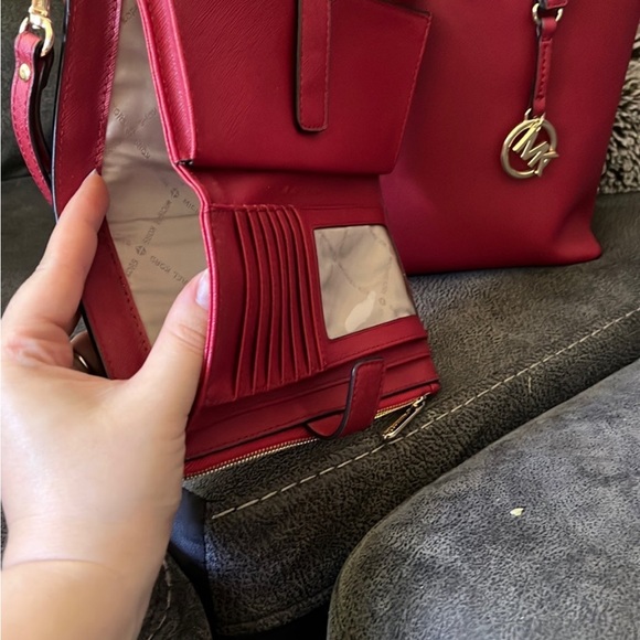 Deep Red Michael Kors iet set purse and matching clutch/ wallet - Picture 4 of 11